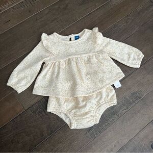 OLD Navy Long-Sleeved Knit Leopard White Cream Matching Outfit Baby Infant 3-6m